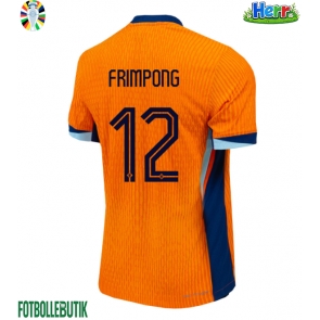 Nederländerna Jeremie Frimpong #12 Hemmatröja EM 2024 Kortärmad